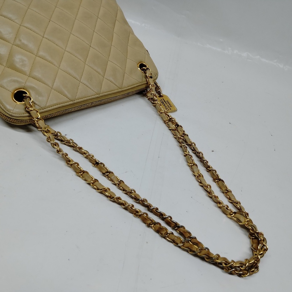 Chanel Beige Lamb Skin Bag - Picture 4 of 8